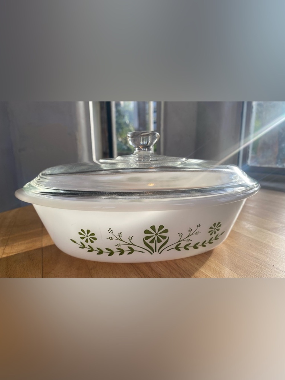 Green Daisy-Spring Blossom-Primrose Dream Casserole Dish #J2352 w/ TOP Glasbake